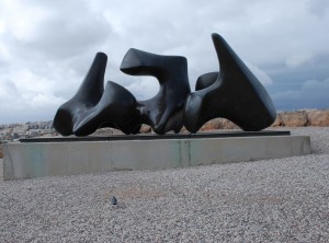 Henry Moore sculpture at Israel Museum