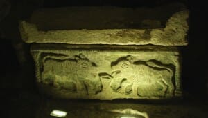 Lion motif on sarcophagus at Bet She'arim