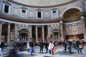 Inside Pantheon-rotunda