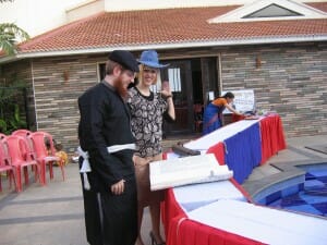 Reading of Megillah Purim 2010 Bangalore Chabad Rabbi and his wife